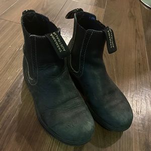 Blundstones